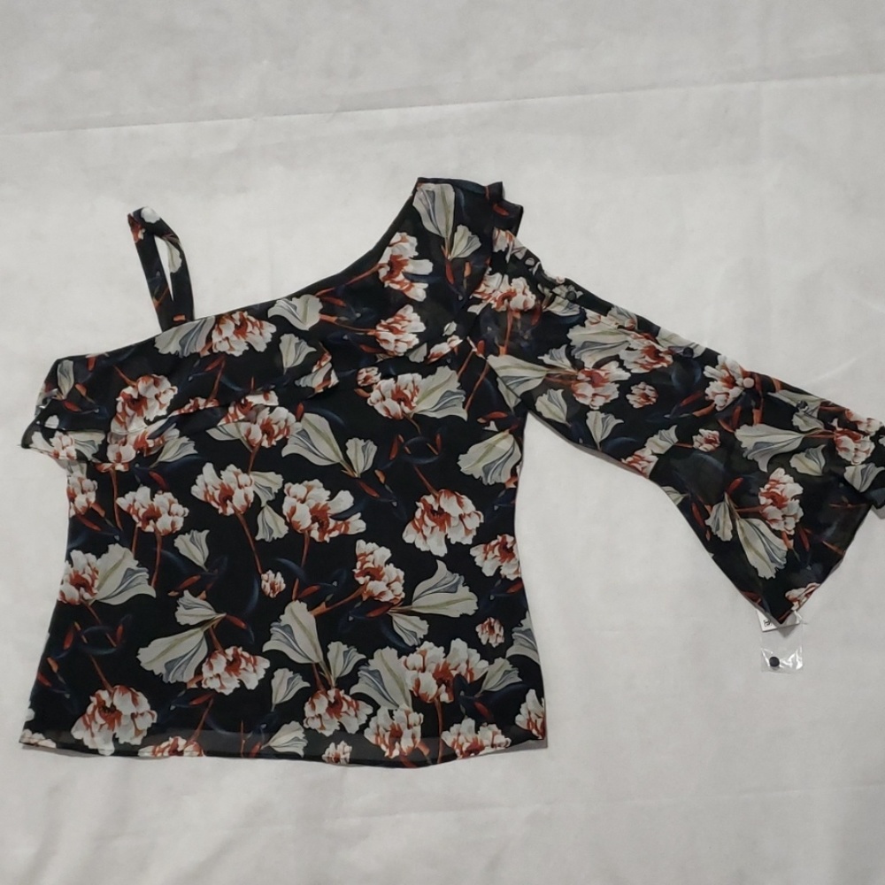 NWT I.N.C. Printed Floral Asymmetric Blouse - Picture 3 of 7